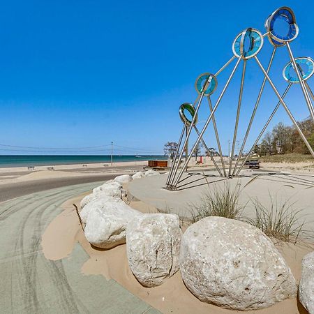 Walk To Beach Lake Michigan Getaway! Muskegon Bagian luar foto